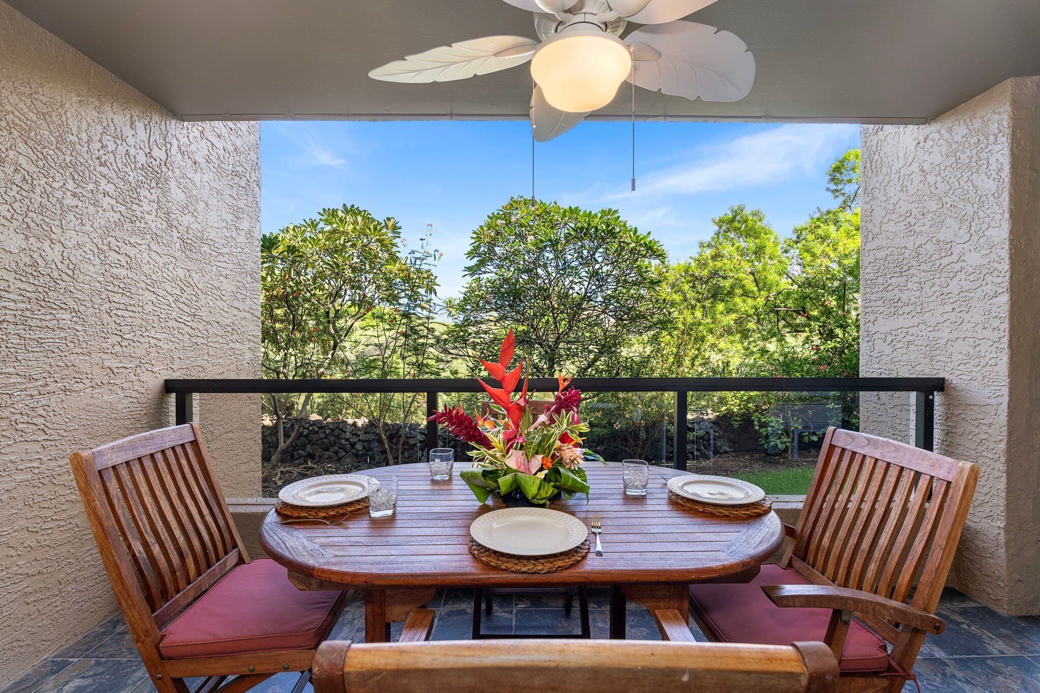 Apartment, 1 Queen-Bett, Veranda, Gartenblick (Kona Pacific C319) | Ausblick vom Zimmer