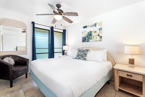 شقة - عدة أسرّة - بشرفة مسقوفة - بمنظر للمحيط (Sea Village 4307) | 2 عدّة غرف نوم وبديكورات فريدة لكل غرفة وطراز فريد لكل وحدة