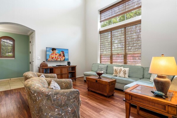 Townhome, Multiple Beds, Lanai, Golf View (Mauna Lani Fairways 1101) | Living area | 42-inch flat-screen TV with digital channels