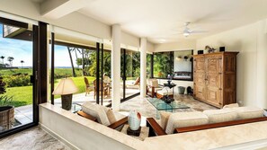 公寓式客房, 多张床, 阳台, 海洋景观 (Mauna Lani Point H101) | 住宿内部