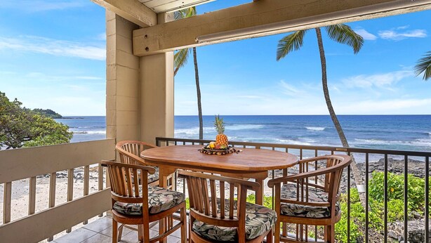 Kondominium, Beberapa Tempat Tidur, balkon, pemandangan samudra (Kona Bali Kai 201) | Tempat makan outdoor