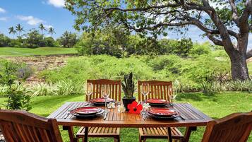 Townhome, Multiple Beds, Kitchen, Golf View (Mauna Lani Fairways 504) | Outdoor dining