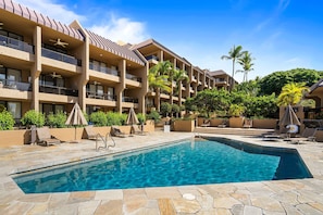 Outdoor pool - Easy Walk to Village - Air-conditioning - Ocean View - Wifi - Vrkcv (Kailua-Kona)