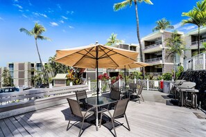 Condo, 1 King Bed with Sofa bed, Lanai, Garden View (Alii Villas 107) | Outdoor dining