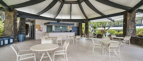 Condo, 1 King Bed with Sofa bed, Lanai, Garden View (Casa de Emdeko 221) | Outdoor dining