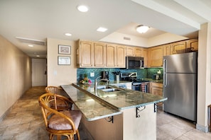 Condo, 1 King Bed, Lanai, Ocean View (Casa de Emdeko 328) | Private kitchen