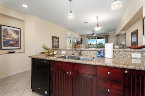 Condo, Multiple Beds, Lanai, Golf View (Fairway Villas Waikoloa B21) | Interior