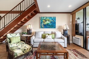 Condo, Multiple Beds, Kitchen, Ocean View (Country Club Villas 303) | Living area