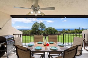 公寓式客房, 多张床, 外廊, 海洋景观 (Country Club Villas 305) | 室外用餐