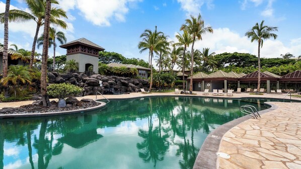 Outdoor pool - Tropical Escape w/ Lanai, BBQ & Resort Amenities - Vrkcv (Kamuela)