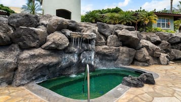 ุญู
ุงู
ุณุจุงุญุฉ