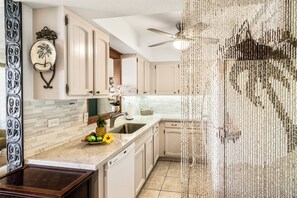 Condo, 1 Queen Bed with Sofa bed, Lanai, Partial Ocean View (Casa de Emdeko 310) | Private kitchen