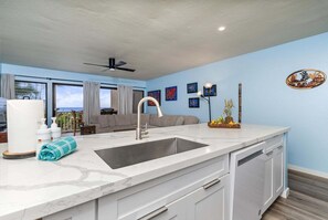 Condo, Multiple Beds, Lanai, Ocean View (Sea Village 2106) | Interior