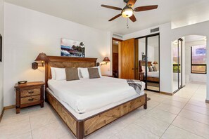 شقة - عدة أسرّة - بشرفة مسقوفة - منظر لملعب الجولف (The Shores at Waikoloa 5) | 2 عدّة غرف نوم وبديكورات فريدة لكل غرفة وطراز فريد لكل وحدة
