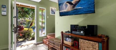 Townhome, Multiple Beds, Lanai, Garden View (Surf and Racquet 52) | Interior