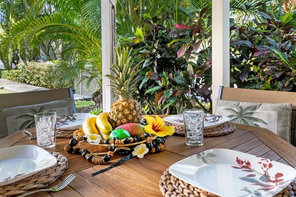 Outdoor dining