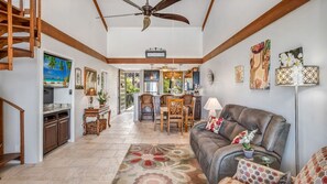 Condo, Multiple Beds, Lanai, Ocean View (Country Club Villas 341) | Living area