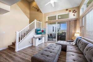Townhome, Multiple Beds, Lanai, Ocean View (Na Hale O Keauhou E6) | Living area | 42-inch flat-screen TV with digital channels
