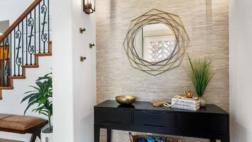 House, Multiple Beds, Kitchen, Golf View (Mauna Lani Fairways 801) | Interior