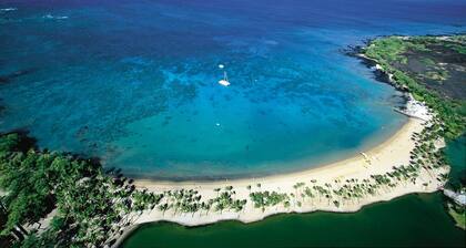 Spacious Top-floor Villa With Stunning Views - Walk to A-bay, Dining & Shops! - Vrkcv