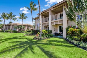 Exterior - Spacious Top-floor Villa With Stunning Views - Walk to A-bay, Dining & Shops! - Vrkcv (Waikoloa)