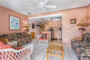Condo, 1 King Bed, Lanai, Partial Ocean View (Casa de Emdeko 232) | Living area | 42-inch flat-screen TV with digital channels