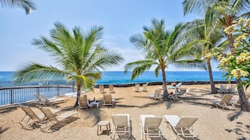 Una playa cerca
