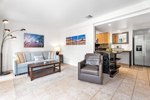 Condo, 1 Queen Bed with Sofa bed, Lanai, Garden View (Casa De Emdeko 110) | Living area