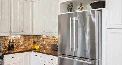 Beautiful Townhouse - Great Amenities and Spacious Lanai! Comes With Beach Pass! - Vrkcv
