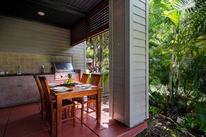 Maison mitoyenne, plusieurs lits, véranda, vue jardin (Kulalani at Mauna Lani 2301) | Restauration extérieure