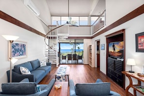 Condo, Multiple Beds, Lanai, Ocean View (Country Club Villas 334) | Living area