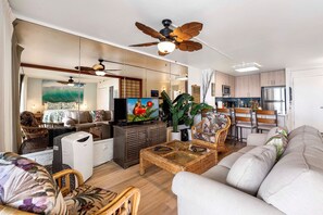 Condo, Multiple Beds, Lanai, Ocean View (Alii Villas 228) | Living area | 42-inch flat-screen TV with digital channels