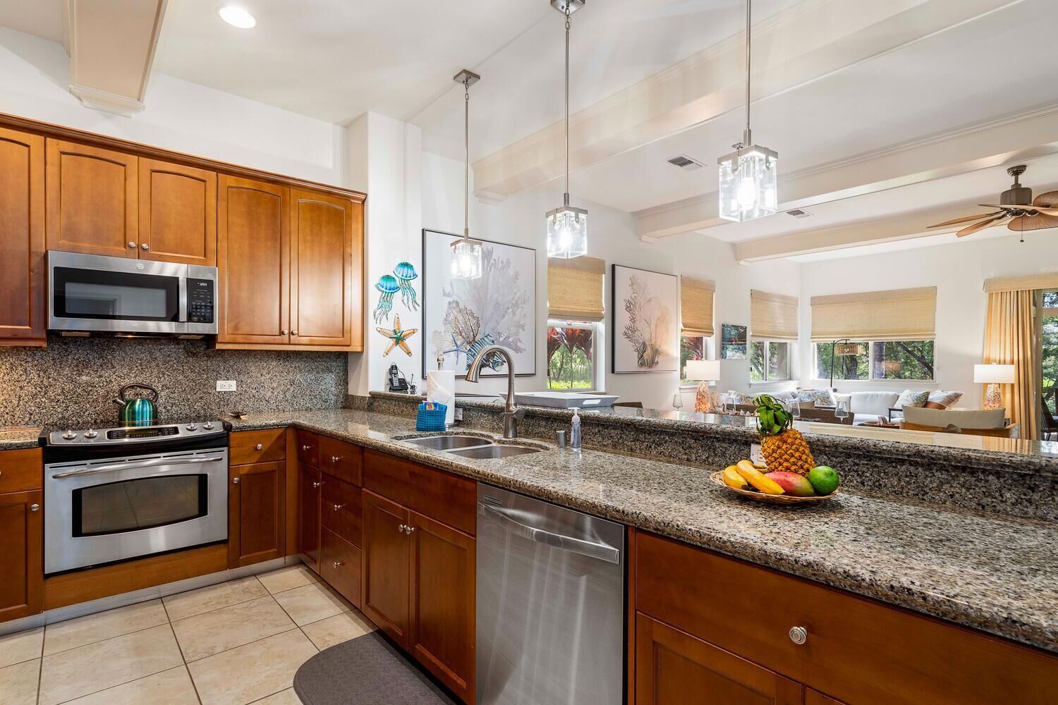 ทาวน์โฮม, หลายเตียง, ระเบียง, วิวสวน (Mauna Lani Fairways 302) | ครัวส่วนตัว | เครื่องชงกาแฟ/ชา, โต๊ะรับประทานอาหาร