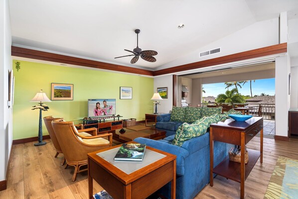 Townhome, Multiple Beds, Kitchen, Mountain View (Mauna Lani Villages 606) | Living area | 42-inch flat-screen TV with digital channels