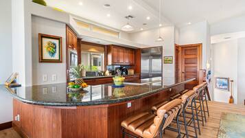 Townhome, Multiple Beds, Kitchen, Mountain View (Mauna Lani Villages 606) | Private kitchen | Fridge, microwave, oven, stovetop