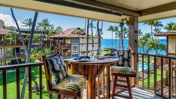 Condo, 1 King Bed with Sofa bed, Balcony, Partial Ocean View (Kona Isle B38) | Outdoor dining
