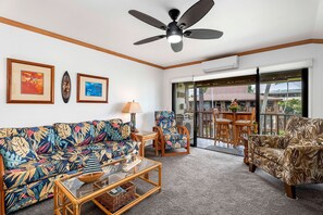 Apartment, 1 King-Bett und Schlafsofa, Balkon, eingeschränkter Meerblick (Kona Isle B38) | Wohnbereich