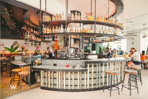 Bar (en la propiedad)