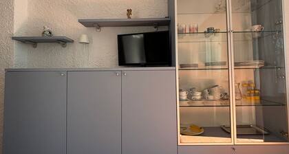 Quiet apartment in front of Corsica