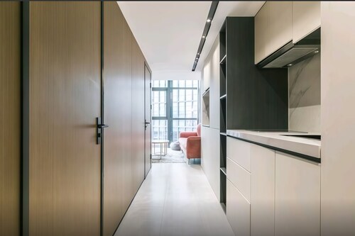 Spacious 3-bedroom Loft  apartment with WiFi, AC in heart of  Shanghai riverview