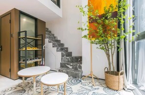 Interior - Spacious 3-bedroom Loft  apartment with WiFi, AC in heart of  Shanghai riverview (Shang Hai Shi)