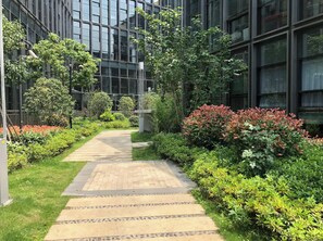 Property grounds - Spacious 3-bedroom Loft  apartment with WiFi, AC in heart of  Shanghai riverview (Shang Hai Shi)