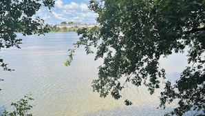 شاطئ