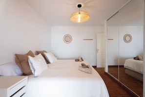 3 quartos, berço de viagem, Wi-Fi