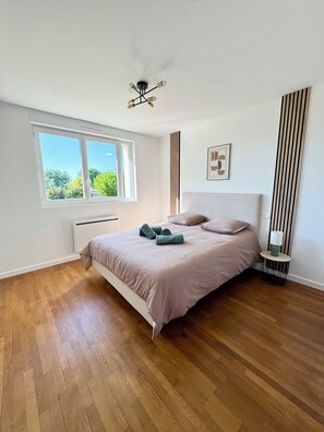 2 bedrooms, WiFi, bed sheets - Bright apartment with garden (Montluçon)