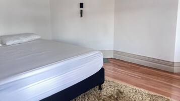 2 bedrooms, bed sheets