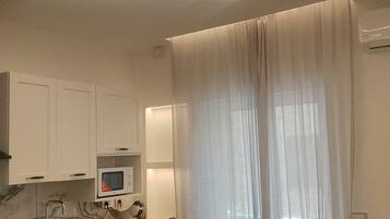 Mikrowelle, Ofen, Herdplatte, GeschirrspĂŒler