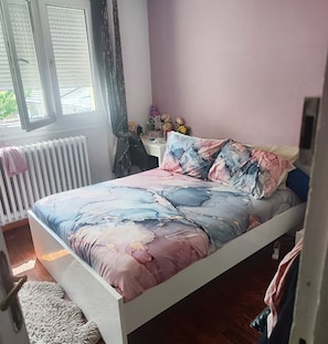 5 bedrooms, iron/ironing board, WiFi
