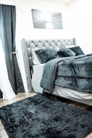 Iron/ironing board, WiFi, bed sheets
