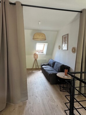 Living area - 🏡 La Bòria del Puei - Gîte de Charme au Pied du Puy Mary 🌄 (Lavigerie)